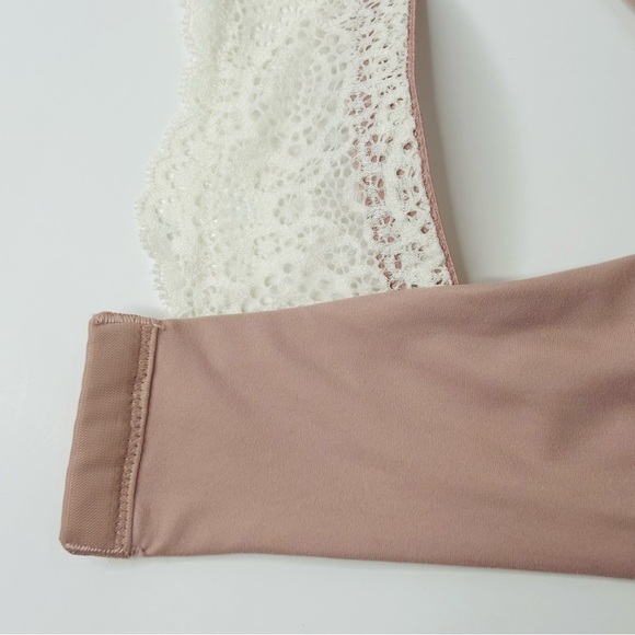 SOMA Embraceable Geo Lace Racerback bra Underwire Pink Beige Gold hardware 38DDD - Picture 6 of 8